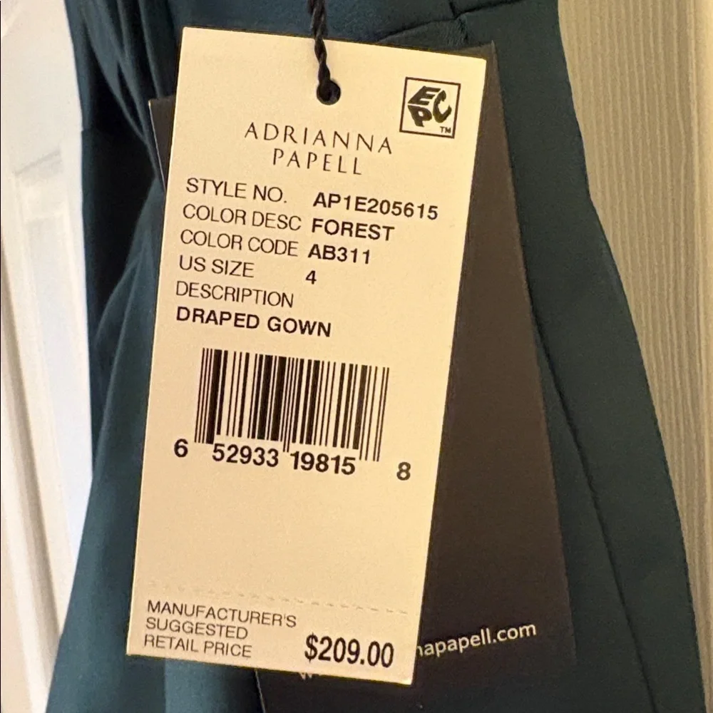 Adrianna Papell Gown - Picture 5 of 11